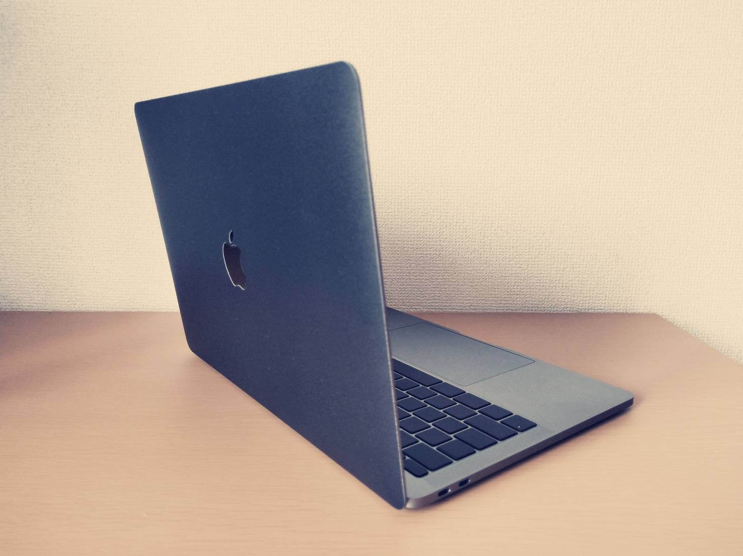 MacBook Proスキンシール